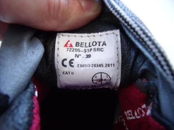 Stivali di sicurezza «Unknown» — foto 3 dell'alert A12/0649/15