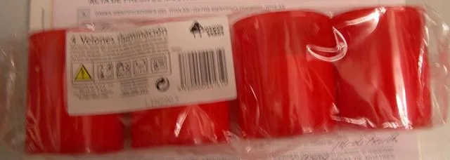 Candele con supporto in plastica «Unknown» — foto 1 dell'alert A12/1021/12