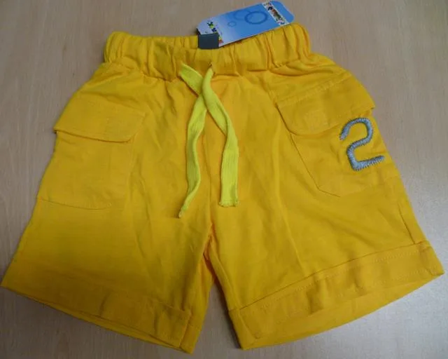 Pantaloncini per bambini & #13; & #13; «Unknown» — foto 2 dell'alert A12/0998/12