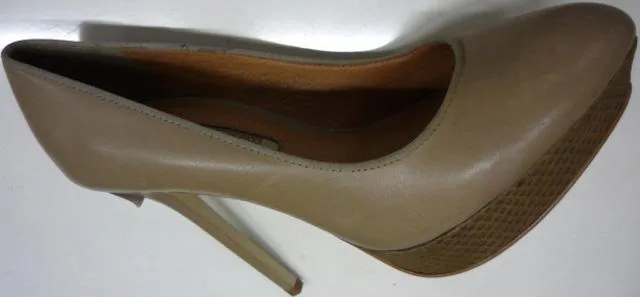Scarpe da donna «Unknown» — foto 1 dell'alert A12/0602/14