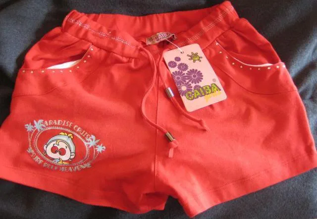 Pantaloncini da ragazza &amp; #13; &amp; #13; «Unknown» (Caiba)