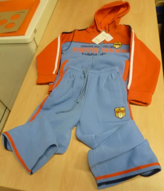 Set di abbigliamento «Unknown» — foto 3 dell'alert A12/1960/13