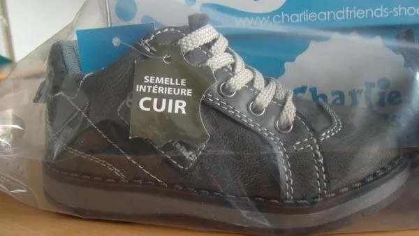 Scarpe per bambini «Unknown» — foto 3 dell'alert A12/0069/15