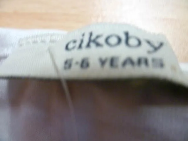 Abito da ragazza «Unknown» — foto 2 dell'alert A12/1514/14