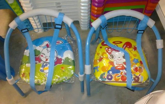 Sedia per bambini «Unknown» — foto 2 dell'alert A12/0089/14