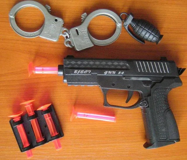 Set di giocattoli della polizia &amp; #13; &amp; #13; &amp; #13; «Unknown» (Combat Mission)