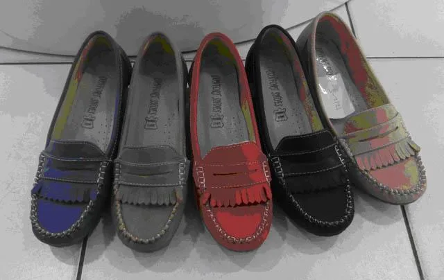 Scarpe da donna «Unknown» — foto 1 dell'alert A12/0651/14