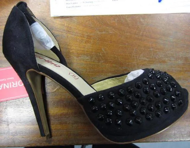 Scarpe e sandali da donna «Unknown» — foto 3 dell'alert A12/0568/13