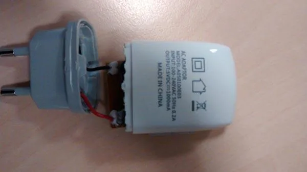 Telefono cellulare con caricabatterie «Unknown» (Cubot)