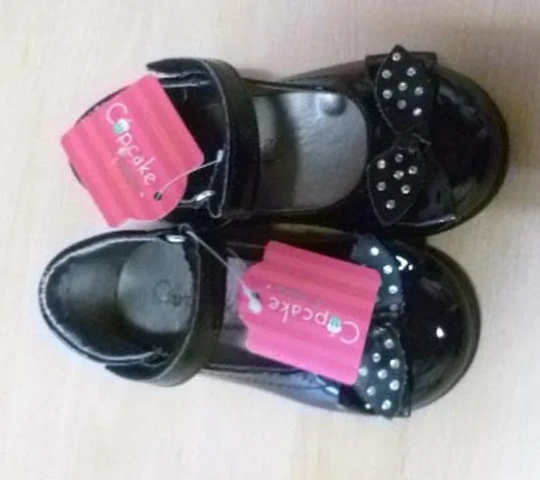 Scarpe per bambini «Unknown» — foto 2 dell'alert A12/0475/15