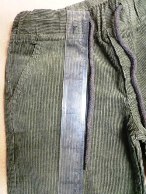 Pantaloni per bambini «Unknown» — foto 4 dell'alert A12/0470/14
