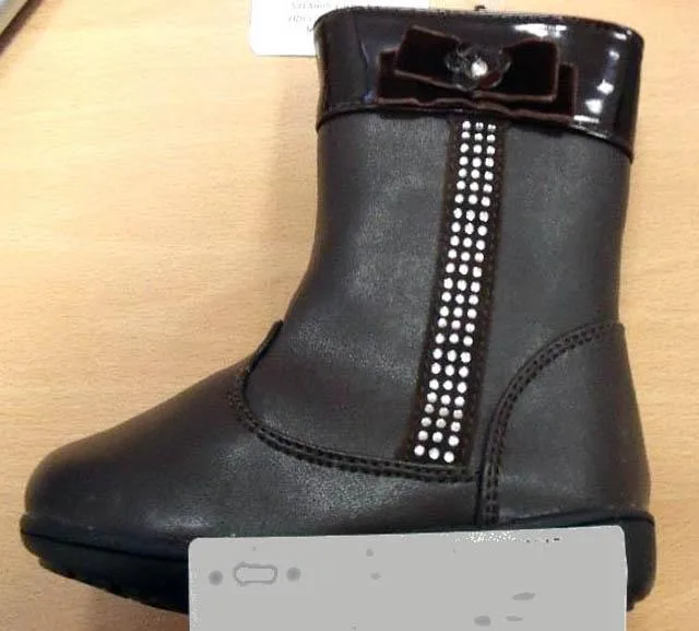 Scarpe per bambini «Unknown» — foto 4 dell'alert A12/1628/14