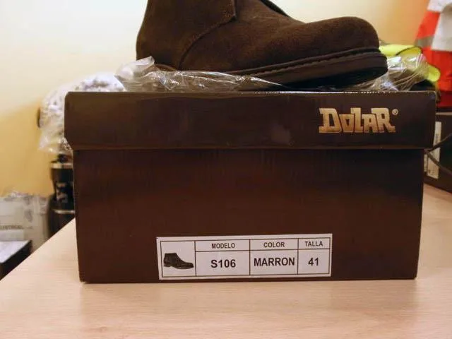 Scarpe da uomo «Unknown» — foto 2 dell'alert A12/1502/14
