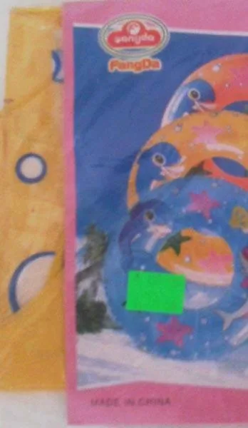 Anello gonfiabile per nuotare «Unknown» — foto 3 dell'alert A12/1273/15