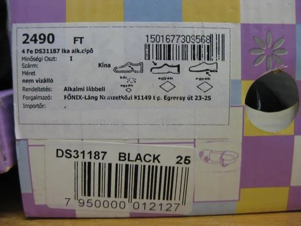 Scarpe da donna «Unknown» — foto 2 dell'alert A12/1243/15
