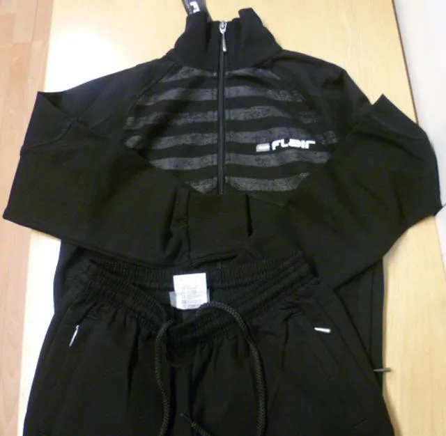 Set sportivo per bambini &amp; #13; &amp; #13; «Unknown» — foto 2 dell'alert A12/1067/12