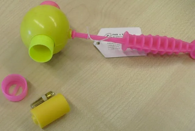 Martello di plastica «Unknown» (Free &amp; Easy)
