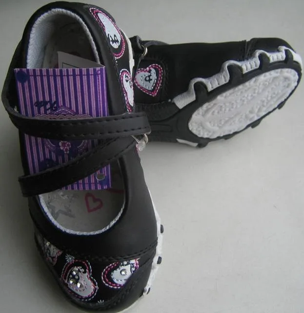 Scarpe da donna «Unknown» — foto 2 dell'alert A12/1795/13
