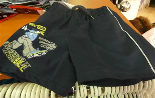 Pantaloncini per bambini & #13; & #13; «Unknown» — foto 2 dell'alert A12/1113/12