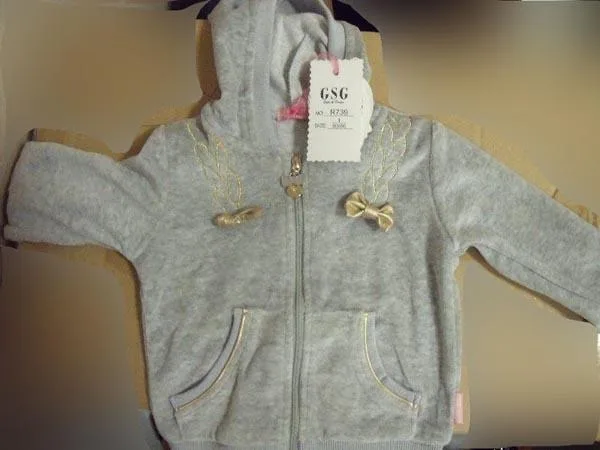 Vestiti per bambini «Unknown» — foto 3 dell'alert A12/1424/15