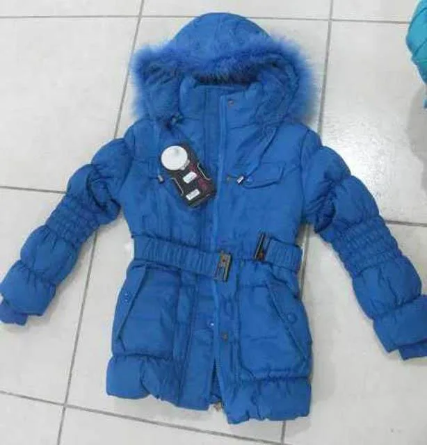 Cappotto invernale della ragazza «Unknown» (Guan Da Yuan)