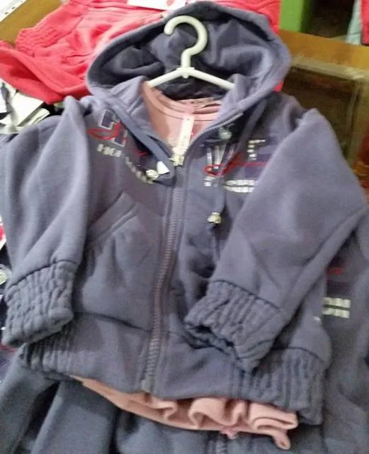 Set di abbigliamento per bambini «Unknown» — foto 3 dell'alert A12/1705/14