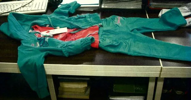 Abbigliamento per bambini «Unknown» — foto 3 dell'alert A12/0644/13