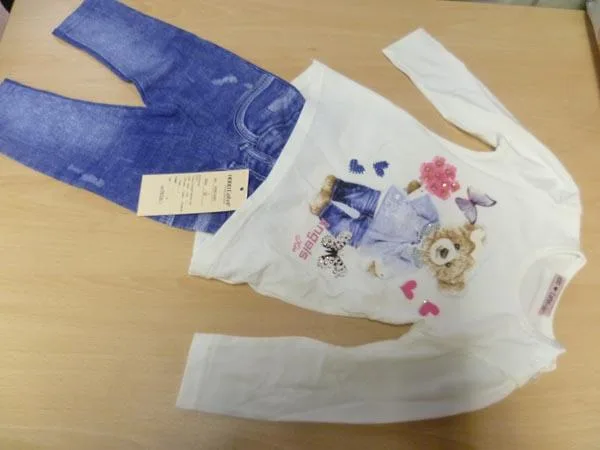 Abbigliamento per bambini «Unknown» — foto 2 dell'alert A12/0474/15