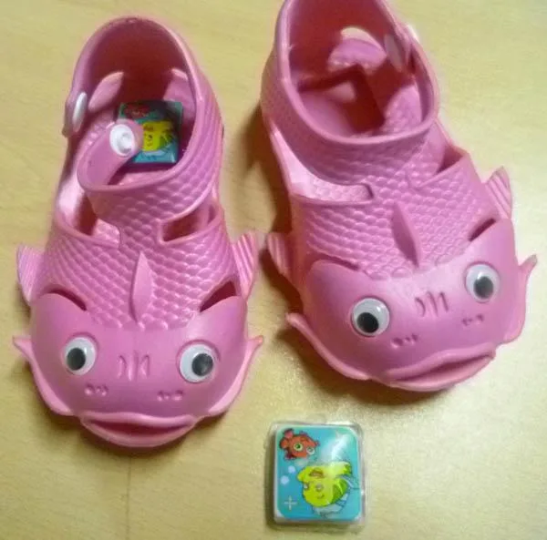 Sandali per bambini «Unknown» — foto 2 dell'alert A12/2011/14