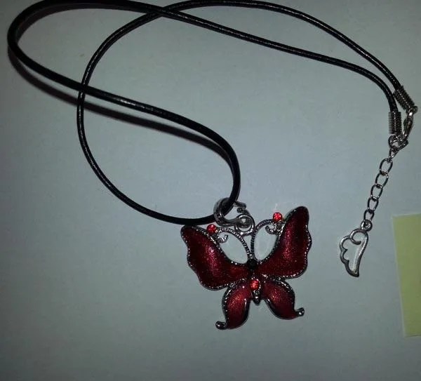 Collana di collane «Unknown» — foto 1 dell'alert A12/0094/15
