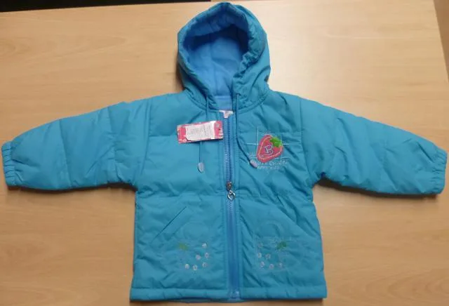 Giacca per bambini con cappuccio «Unknown» — foto 3 dell'alert A12/1844/13