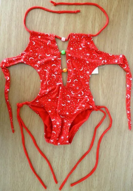 Costume da bagno della ragazza «Unknown» — foto 2 dell'alert A12/0993/13