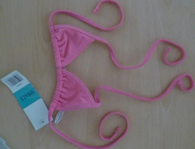 Bikini da ragazza «Unknown» — foto 3 dell'alert A12/1077/12