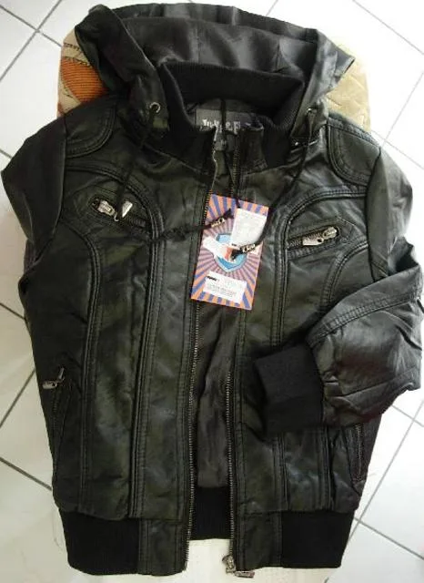 Cappotto per bambini & #13; & #13; «Unknown» — foto 3 dell'alert A12/0537/13