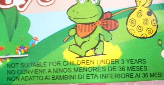 Bambola di plastica con bottiglia &amp; #13; &amp; #13; «Unknown» (Kaili Toys)