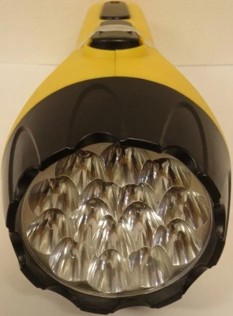 Torcia ricaricabile LED «Unknown» — foto 1 dell'alert A12/0977/13