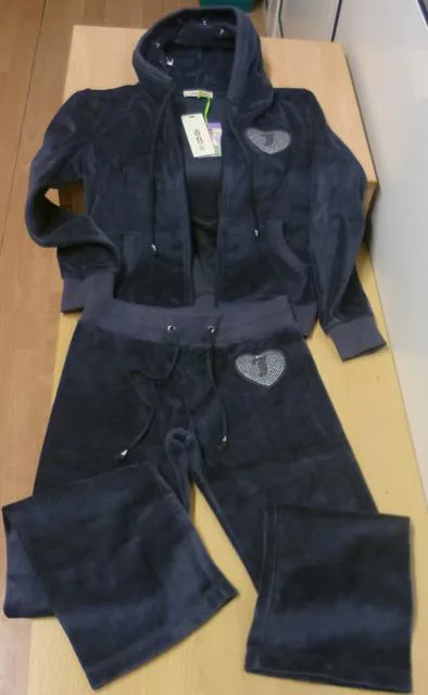 Abbigliamento per bambini «Unknown» — foto 2 dell'alert A12/0331/13