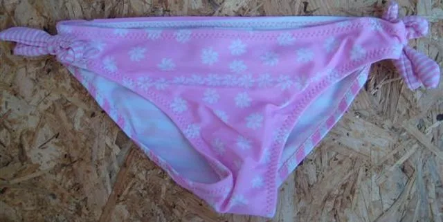 Bikini per ragazze «Unknown» — foto 2 dell'alert A12/1454/13