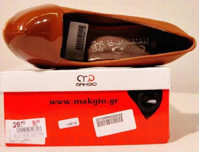 Scarpe da donna «Unknown» — foto 2 dell'alert A12/0428/14