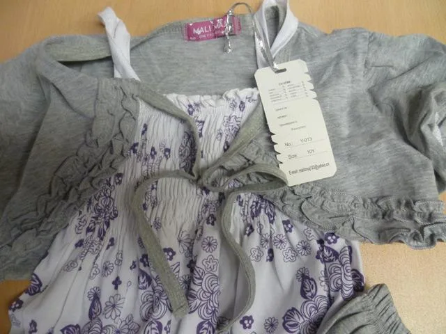 Set di ragazze &amp; #13; &amp; #13; «Unknown» (Mali Zmaj)