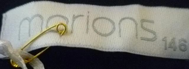 Abito da ragazza «Unknown» — foto 2 dell'alert A12/1919/14