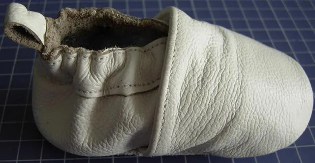Scarpe per bambini «Unknown» — foto 2 dell'alert A12/0950/13