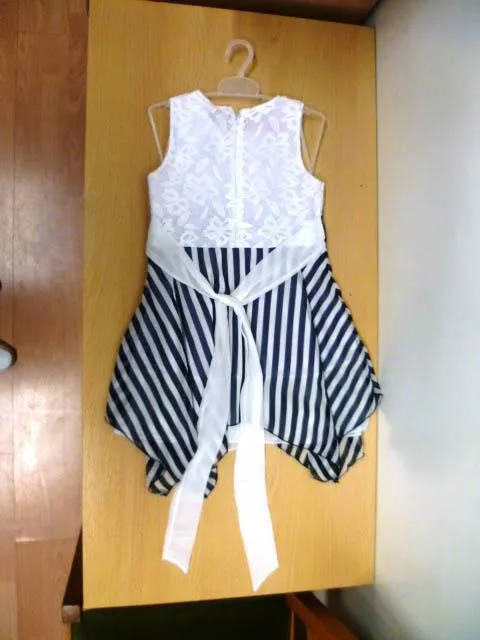 Abito da ragazza «Unknown» — foto 2 dell'alert A12/0938/14