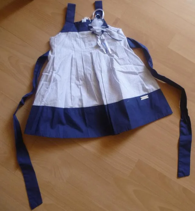 Abito da ragazza «Unknown» — foto 2 dell'alert A12/1356/13