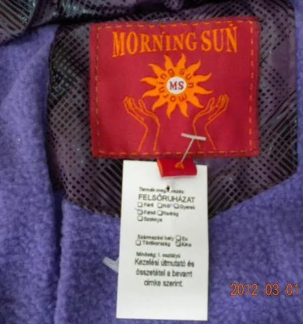 Cappotto della ragazza &amp; #13; &amp; #13; «Unknown» (Morning Sun)