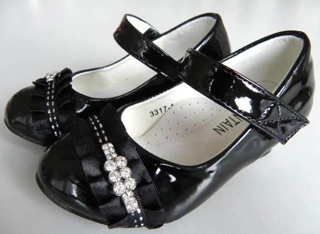 Scarpe da donna «Unknown» — foto 3 dell'alert A12/0670/14