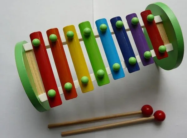 Xylophone giocattolo in legno «Unknown» (Mu Duole)