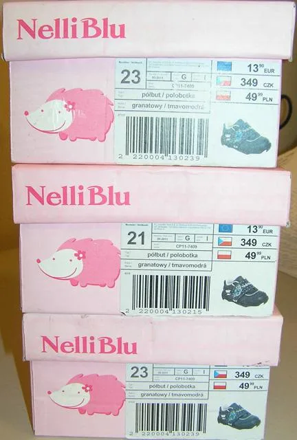 Scarpe per bambini «Unknown» — foto 2 dell'alert A12/0599/14