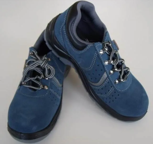 Scarpe di sicurezza «Unknown» — foto 3 dell'alert A12/0509/14