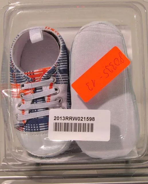 Scarpe per bambini «Unknown» — foto 3 dell'alert A12/1472/13